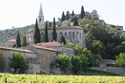 La roque sur ceze plus beaux villages routes touristiques du gard guide touristique du languedoc roussillon