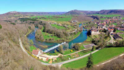 La route de la vallee de la loue boucle de la loue a cleron routes touristiques du doubs guide du tourisme de franche conte