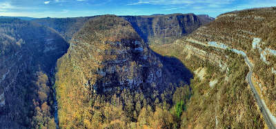 La route de la vallee de la loue les gorges de nouailles routes touristiques du doubs guide du tourisme de franche conte