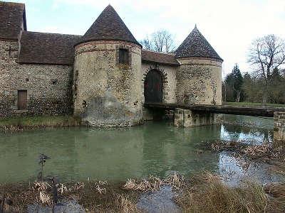 La ventrouze le chateau route des chateaux et etangs du perche routes touristiques de l orne guide du tourisme normandie