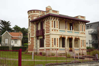 Lacanau villa plaisance mairie annexe de lacanau ocean routes touristiques en gironde guide du tourisme nouvelle aquitaine