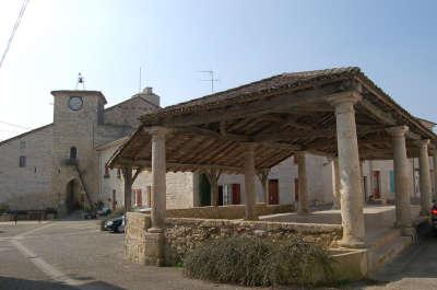 Laroque timbaut la halle routes touristiques du lot et garonne guide du tourisme d aquitaine