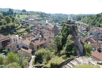 Laroquebrou petite cite de caractere routes touristiques du cantal guide touristique de l auvergne