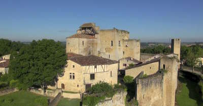 Larressingle petite carcassonne du gers routes touristiques du gers guide du tourisme midi pyrenees