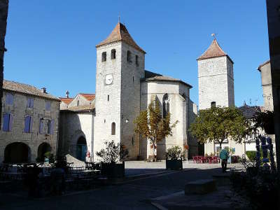 Lauzerte plus beau village l eglise saint barthelemy routes touristiques du tarn et garonne guide du tourisme midi pyrenees