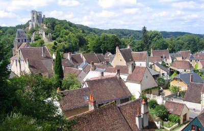 Lavardin plus beau village de france routes touristiques dans le loir et cher guide du tourisme centre val de loire