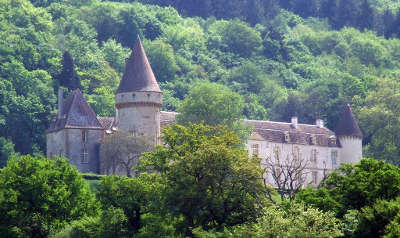 Le chateau de bazoches routes touristiques dans la nievre guide du tourisme en bourgogne