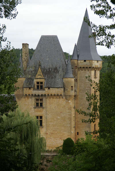 Le chateau de clerans a saint leon sur vezere l un des plus beaux villages de france routes touristiques de la dordogne guide touristique de nouvelle aquitaine