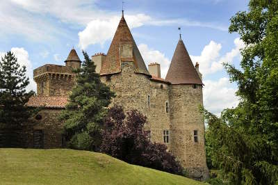 Le chateau de lespinasse route historique des chateau d auvergne guide touristique du haute loire