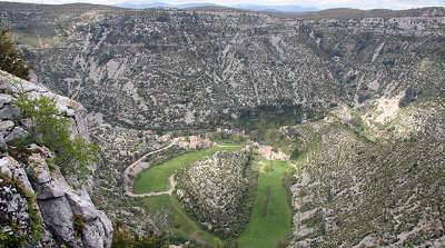 Le cirque de navacelles routes touristique de l herault guide du tourisme du languedoc roussillon