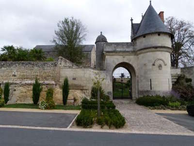 Le coudray macouard route des vins d anjou vignobles et troglodytes du saumurois guide du tourisme de maine et loire