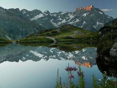 Le lac du lauzon parc national des ecrins guide touristique