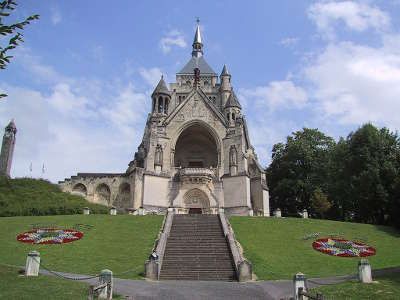 Le memorial des batailles de la marne a dormans route touristique de la marne guide du tourisme du grand est