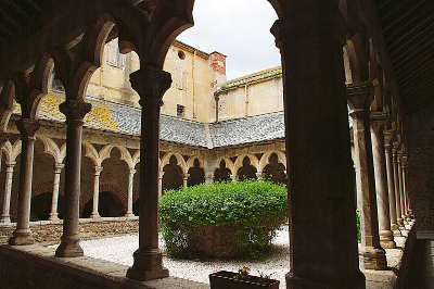 Le monastir del camp route des vins en albere guide du tourisme des pyrenees orientales