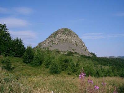 Le mont gerbier de jonc parc naturel regional des monts d ardeche