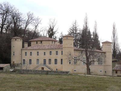 Le poet celard chateau de saint andre routes touristiques de la drome guide touristique de rhone alpes