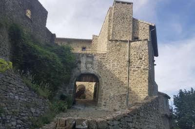 Le poet celard chateau routes touristiques de la drome guide touristique de rhone alpes