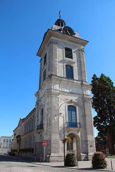 Le quesnoy le beffroi routes touristiques du nord guide touristique nord pas de calais