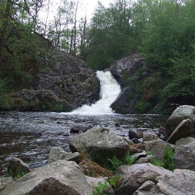 Le saut du gouloux parc naturel regional du morvan guide du tourisme de la bourgogne