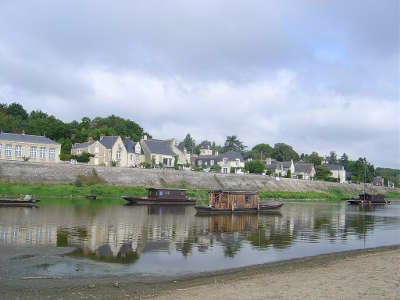 Le thoureil petite cite de caractere vue sur le village routes touristiques de maine et loire guide du tourisme du pays de la loire