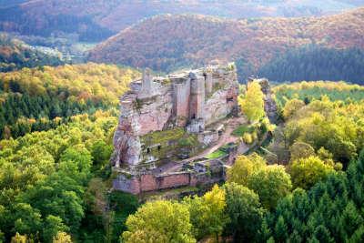 Lembach ancien chateau route touristique du bas rhin guide du tourisme d alsace