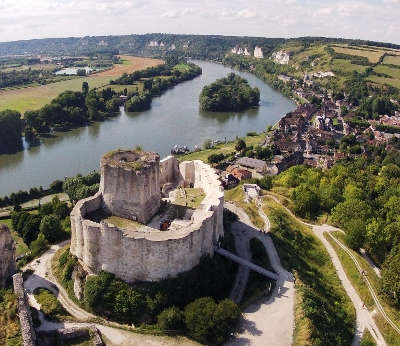 Les andelys chateau gaillard routes touristiques de eure guide du tourisme de haute normandie