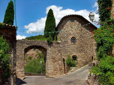 Les arcs sur argens porte du real routes touristiques du var guide touristique de la provence alpes cote d azur