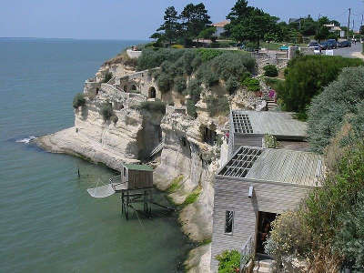 Les grottes de regulus meschers sur gironde route verte de royan a bordeaux