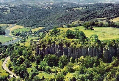 Les orgues de bort route des monts du cantal routes touristiques du cantal guide touristique auvergne