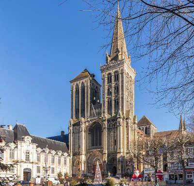 Lisieux cathedrale saint pierre routes touristiques du calvados guide touristique de normandie