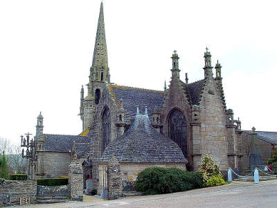 Locmelar circuit des enclos paroissiaux du pays de landivisiau routes touristiques dans le finistere guide du tourisme e