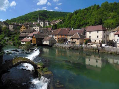 Lods depuis le chemin des forges plus beaux villages routes touristiques du doubs guide touristique franche comte