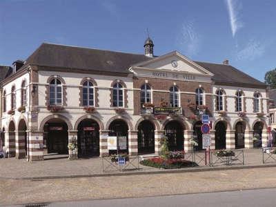 Longny au perche petite cite de caractere hotel de ville routes touristiques de l orne guide touristique de normandie