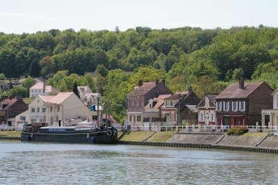 Longueil annel cite des bateliers routes touristique de l oise guide du tourisme de picardie