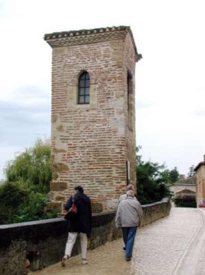 Marmande la tour du passeur routes touristiques du lot et garonne guide du tourisme d aquitaine