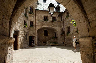 Martel la ville aux septs clochers les routes touristiques du lot guide du tourisme midi pyrenee