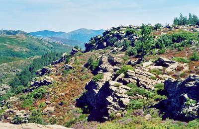 Massif du caroux parc national regional du haut languedoc guide de tourisme de l herault