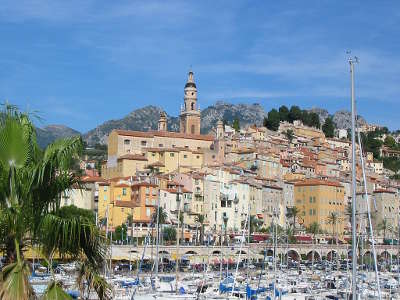 Menton ville d art et histoire vieux port routes touristique des alpes maritime guide du tourisme provence alpes cote d azur