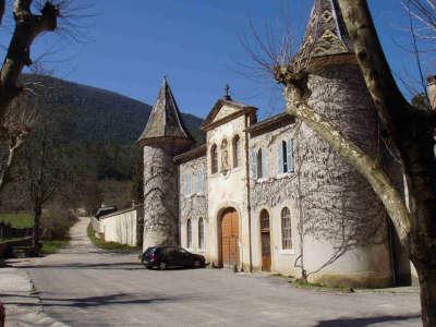 Meounes les montrieux chartreuse de montrieux routes touristiques du var guide touristique de la provence alpes cote d azur