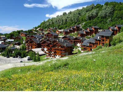 Meribel station village en ete routes touristiques de savoie guide touristique de rhone alpes
