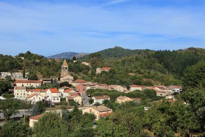 Meyras route des villes d eaux du massif central guide touristique