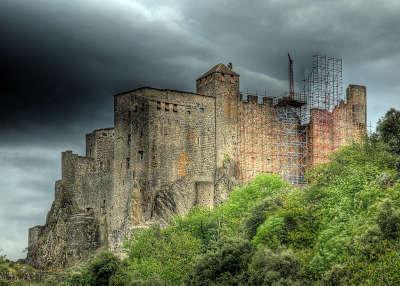 Meyras village de caractere chateau de ventadour routes touristiques de l ardeche guide du tourisme rhone alpes