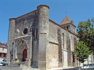 Mezin l eglise saint jean baptiste routes touristiques du lot et garonne guide du tourisme d aquitaine