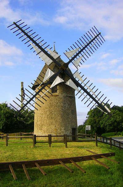 Mont des alouettes les herbiers routes touristiques de vendee du tourisme du pays de la loire