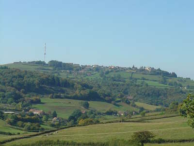 Mont saint vincent village perche routes touristiques en saone et loire guide du tourisme en bourgogne