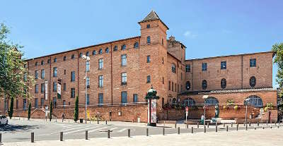 Montauban ville d art et d histoire ancien college des jesuite routes touristiques du tarn et garonne guide du tourisme midi pyrenees