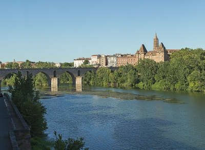 Montauban ville d art et d histoire le pont vieux routes touristiques du tarn et garonne guide du tourisme midi pyrenees