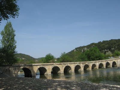 Montclus pont du moulin plus beaux villages routes touristiques du gard guide touristique du languedoc roussillon
