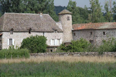 Montgon routes touristiques dans les ardennes guide du tourisme grand est