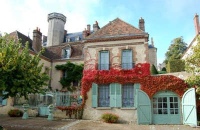 Montmirail petite cite de caractere la maison conti routes touristiques de la sarthe guide du tourisme pays de la loire